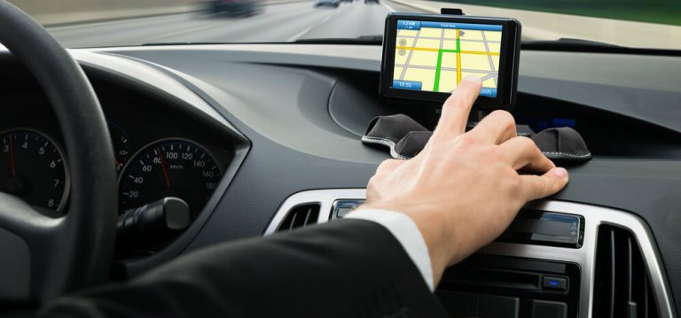 Les avantages d’un traceur GPS pour les particuliers et les entreprises