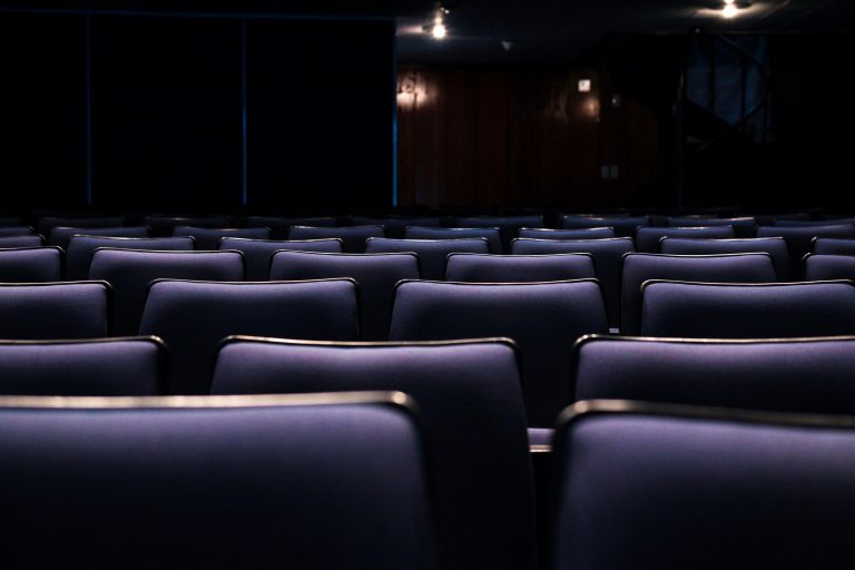 Comment se créer la salle de ciné ultime dans votre maison ?