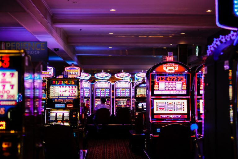 Casinos en ligne : comment éviter les arnaques ?